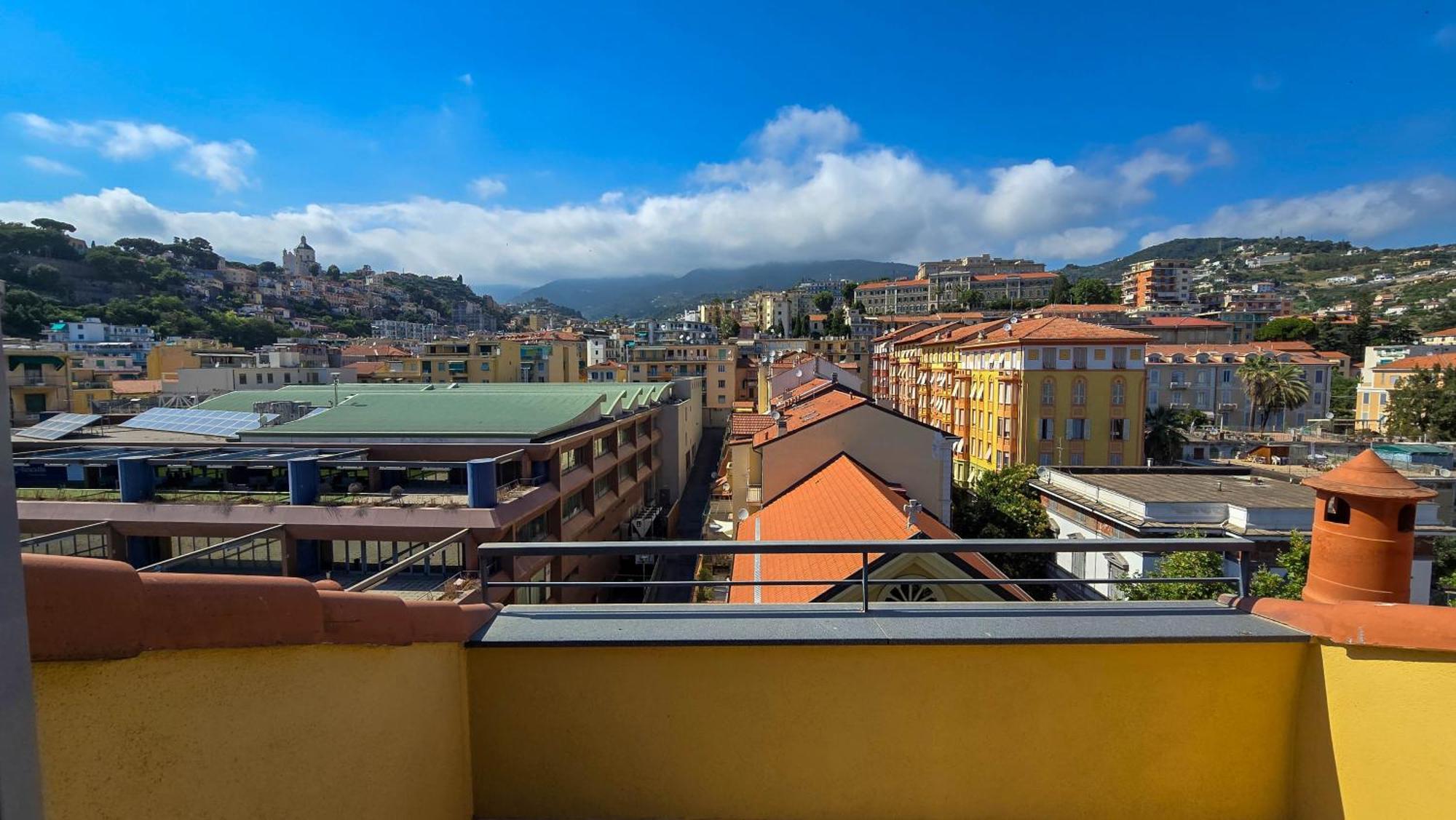 Centro Immobiliare Flagships Apartments Sanremo Esterno foto